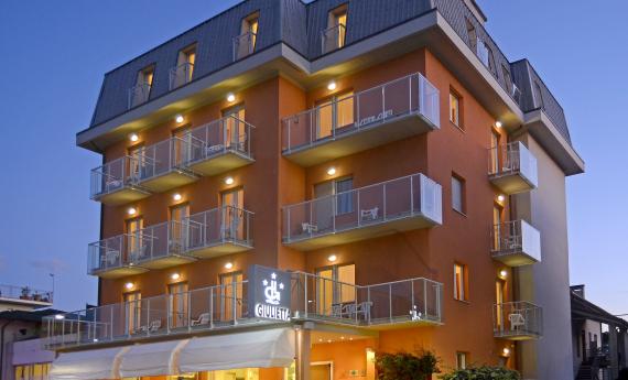 senigalliahotels en hotels-at-the-seaside-and-on-the-hills-senigallia 023