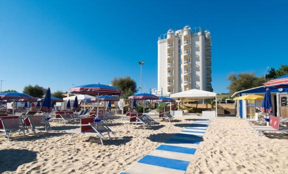 senigalliahotels en the-sea-and-the-beach-pc14 019